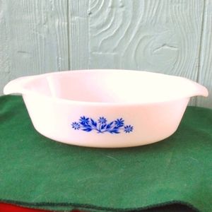 🌻 Vintage Anchor Hocking 1 1/2 Qt casserole dish with blue cornflower desi…
